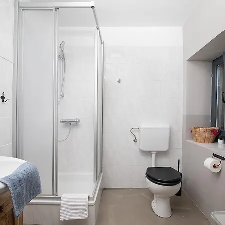 Villa Stanza Campitelli For Up To 21 People In Istria With Private Pool And Pet Friendly Bale
