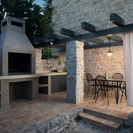 Villa Stanza Campitelli For Up To 21 People In Istria With Private Pool And Pet Friendly *
