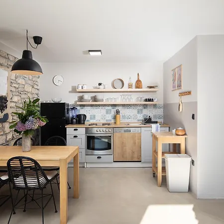 Stanza Campitelli For Up To 21 People In Istria With Private Pool And Pet Friendly Villa *